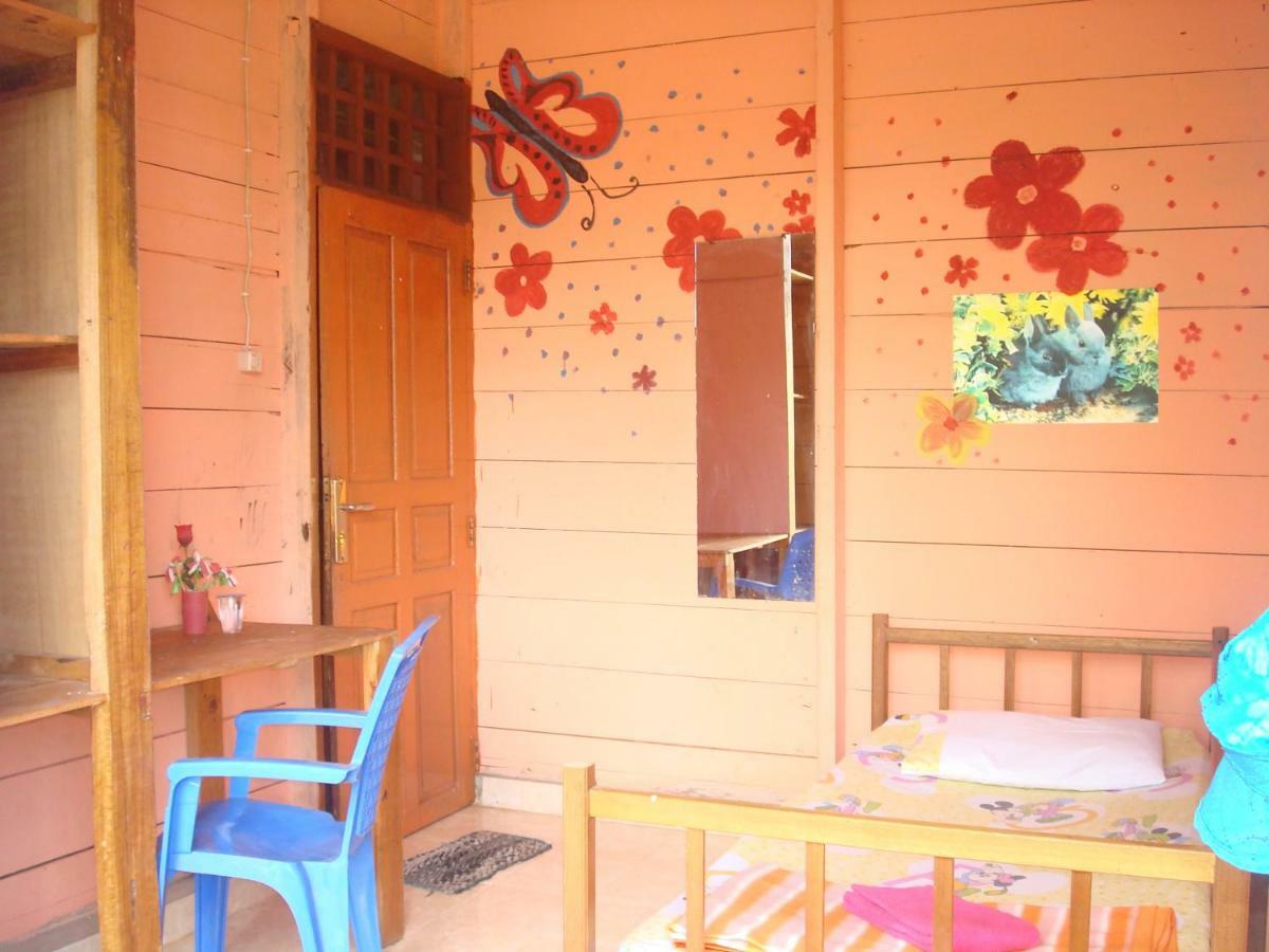 Se'Pon Homestay マカレ エクステリア 写真