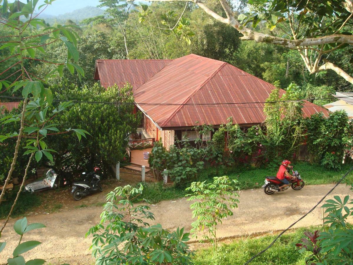Se'Pon Homestay マカレ エクステリア 写真